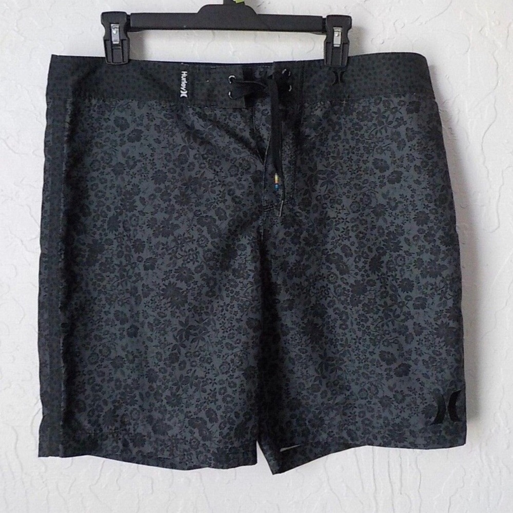 Hurley Men 34 Swim Shorts Trunks Board Green Black Floral Back Zip Pocket